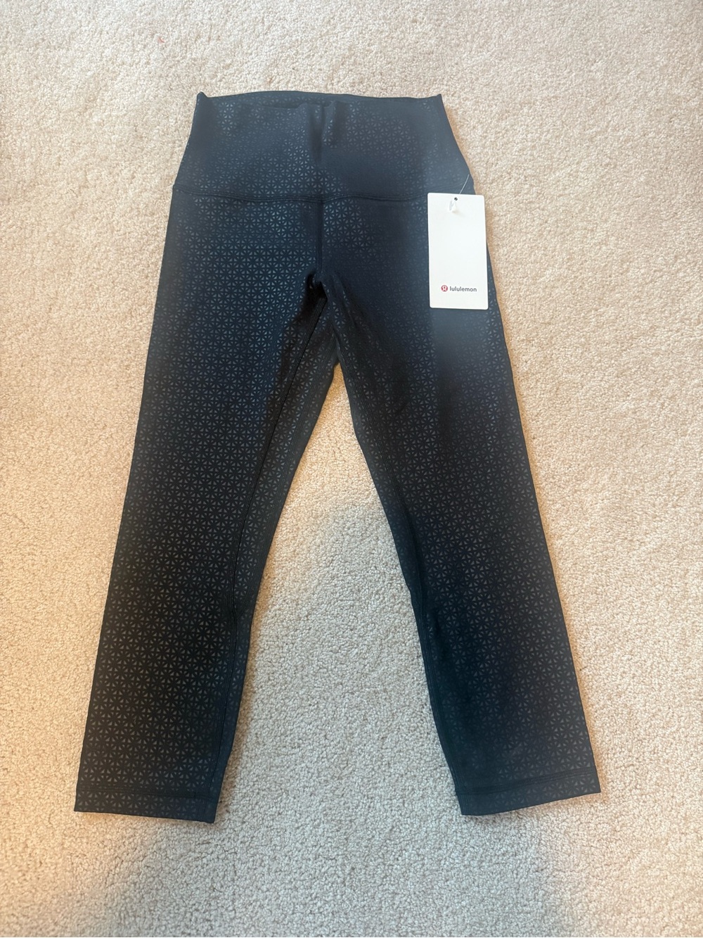 lululemon Align HR Crop 21" Leggings in Black on Black Geometric Pattern